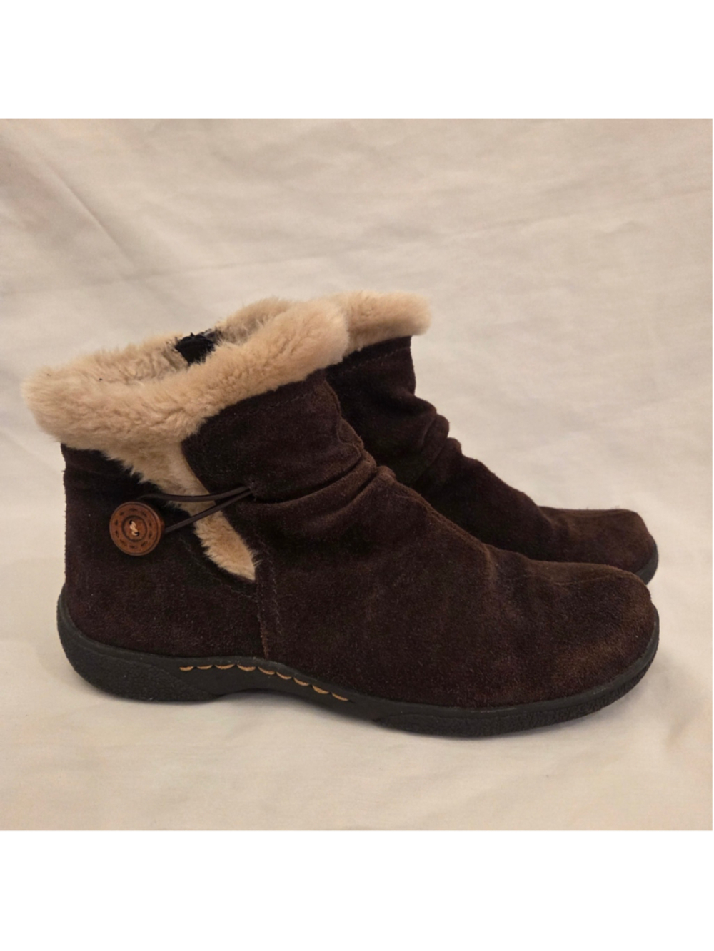 Women's Bass Brown suede Faux Fur Lined Ankle Boots size 9